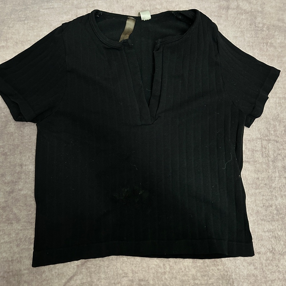 • black crop top